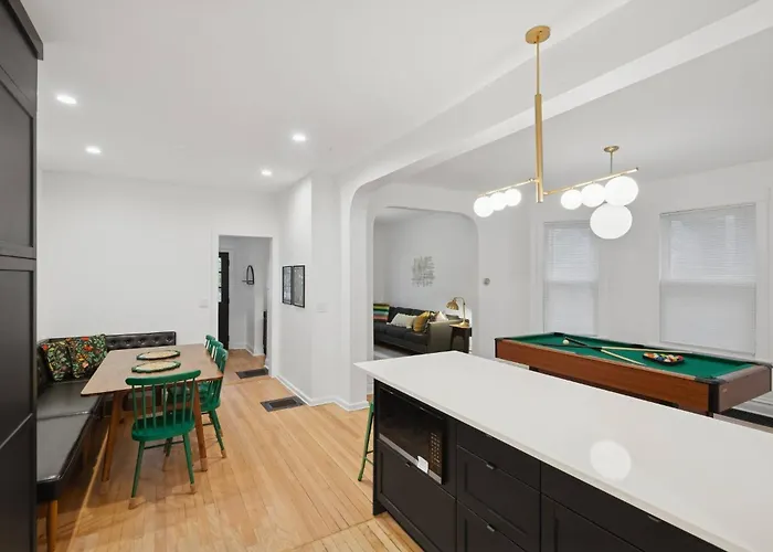 Giant 5br, Pool Table, 15 Min To Cubs & Mag Mile * Chicago
