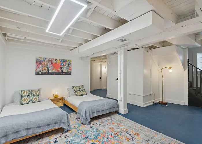 Hébergement de vacances Giant 5br, Pool Table, 15 Min To Cubs & Mag Mile *